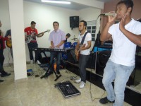 /album/tocando-na-igreja-pentecostal-do-milionarios/a969178-471268249628312-1795198749-n-jpg/